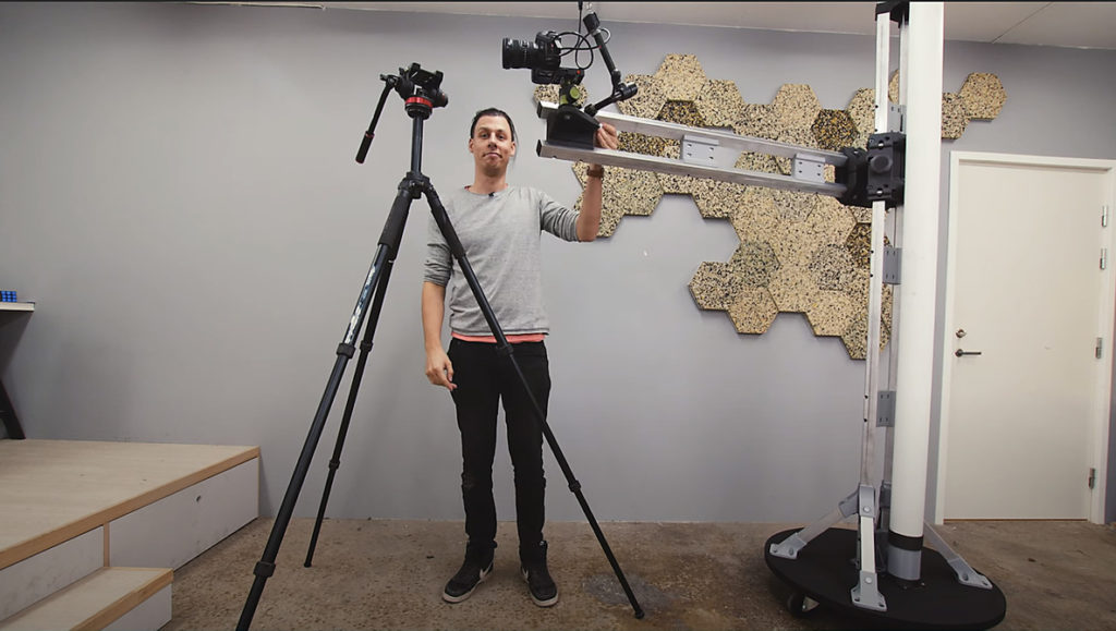 A Custom Designed 3D Printed $10,000 Studio Stand That You Can DIY