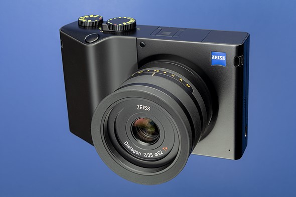 Zeiss ZX1 initial review