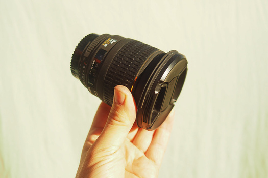 Checking Used Camera Lenses in Three Steps